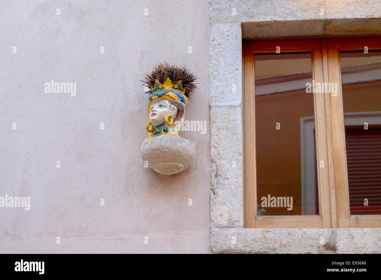 Decorazione della ceramica in stile italiano, Castelmola, Sicilia Foto Stock