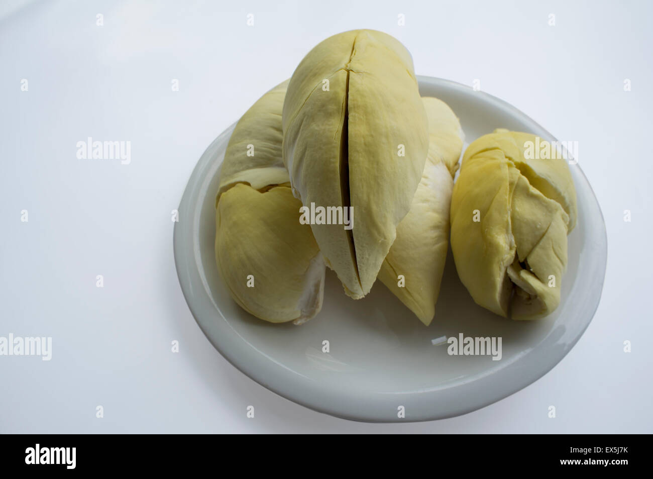 Durian sbucciare la frutta tropicale odore gustoso re Foto Stock