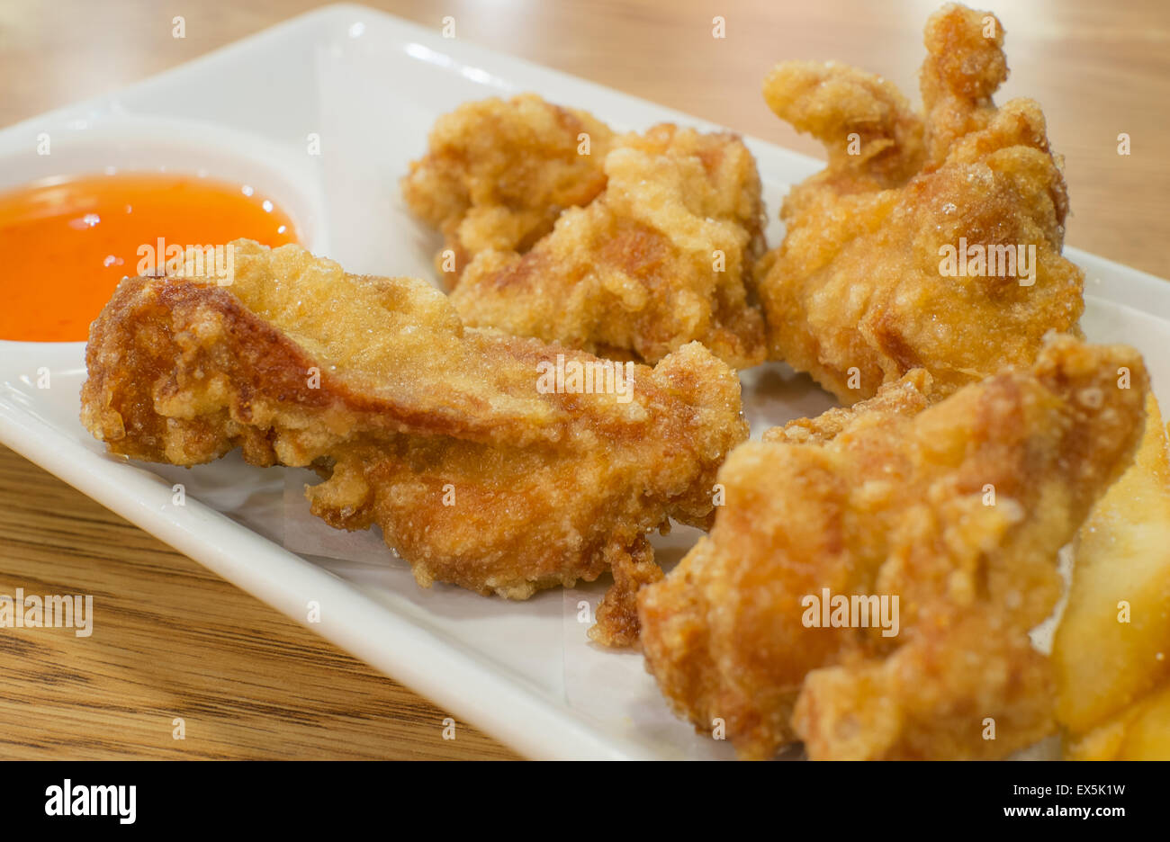 Profondo fritto di pollo, punto di selezione focus Foto Stock