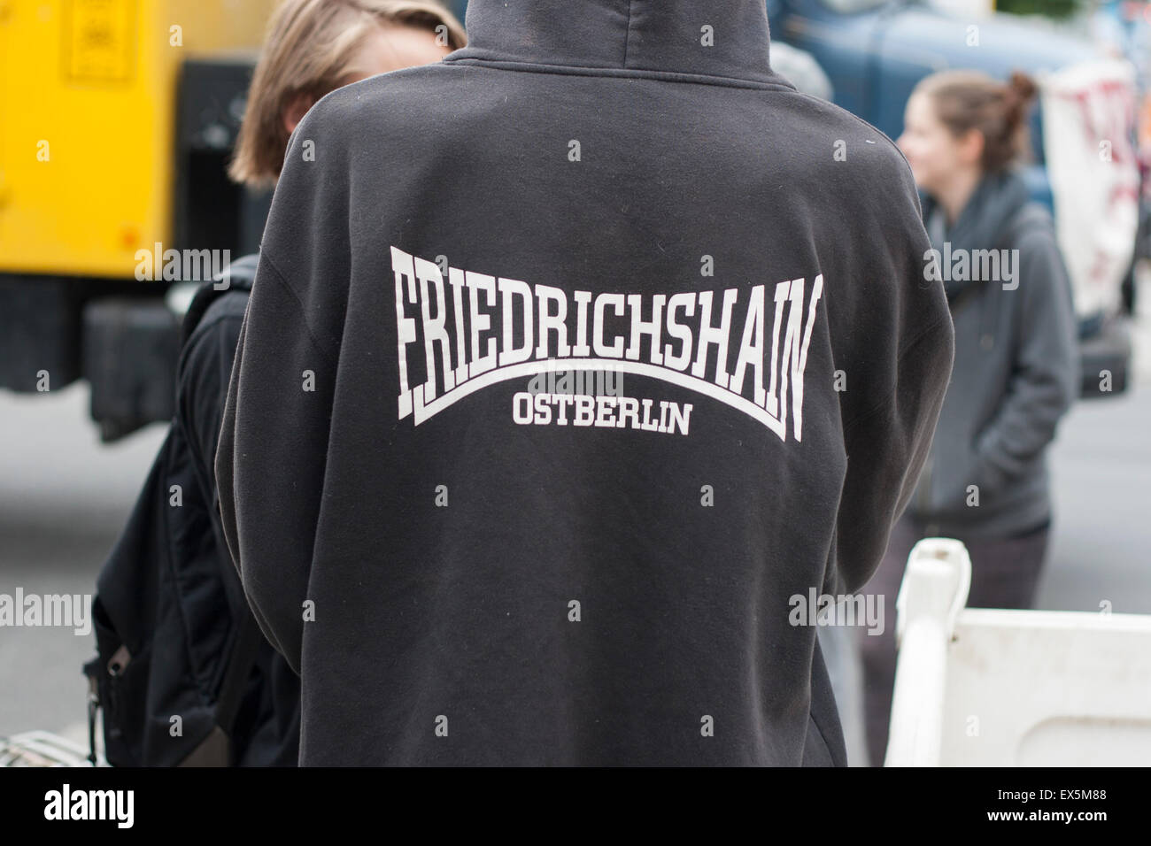 Felpa con cappuccio Felpa giacca Ostberlin Friedrichshain Berlino Germania Foto Stock