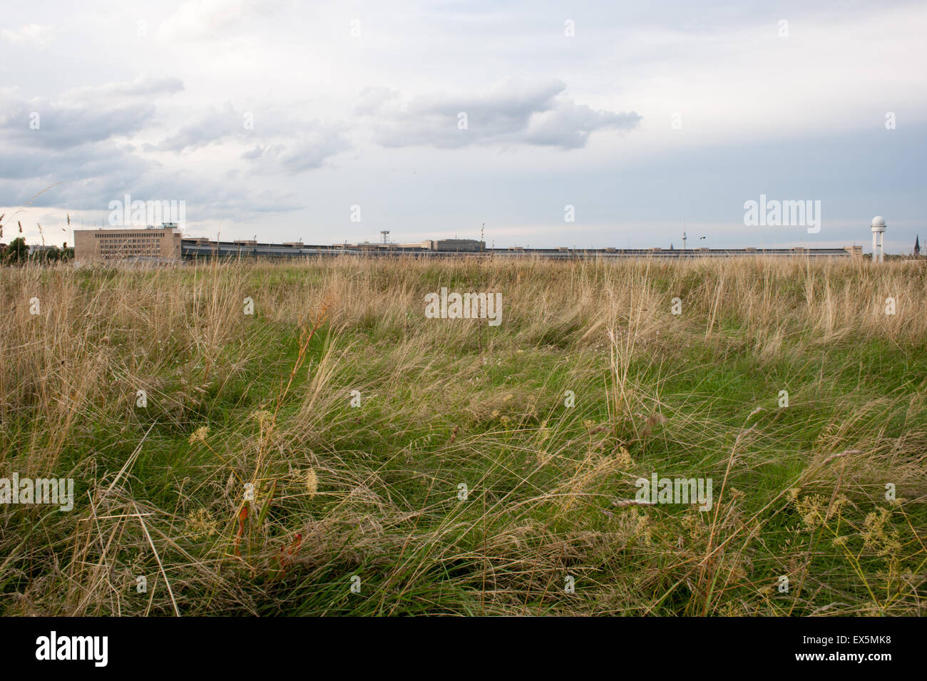 L'ex aeroporto di Tempelhof di Berlino, Germania Foto Stock