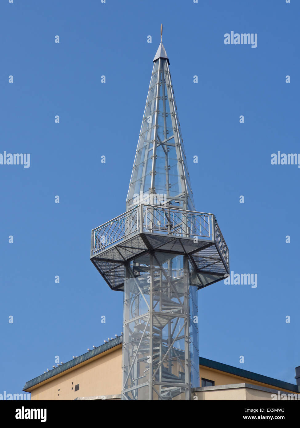 Jamea Masjid moschea nel quartiere Gronland di Oslo Norvegia, architettura moderna per le centrali di gruppo Jamaat-e Ahl-e Sunnat congregazione Foto Stock