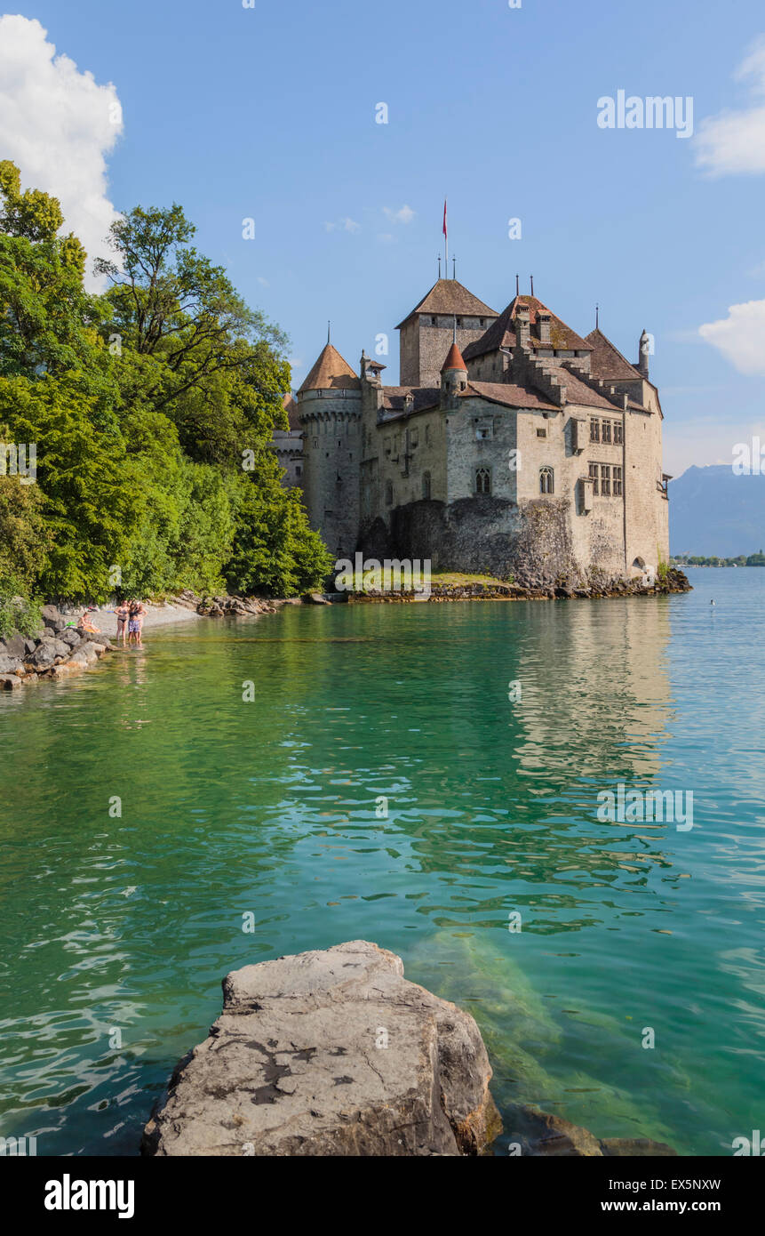 Veytaux, Canton Vaud, Svizzera. Chateau de Chillon sulle rive del Lago di Ginevra (Lac Leman). Foto Stock