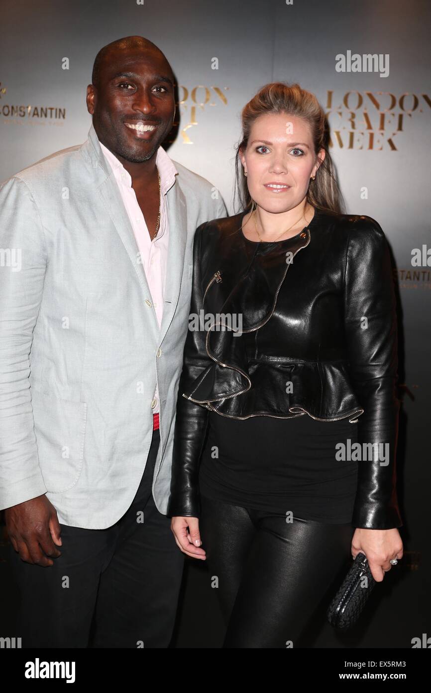 Gli ospiti assistere a Londra la settimana Craft Launch Party evento presso il Victoria and Albert Museum di Londra con: Sol Campbell, Guest dove: Londra, Regno Unito quando: 06 maggio 2015 C Foto Stock