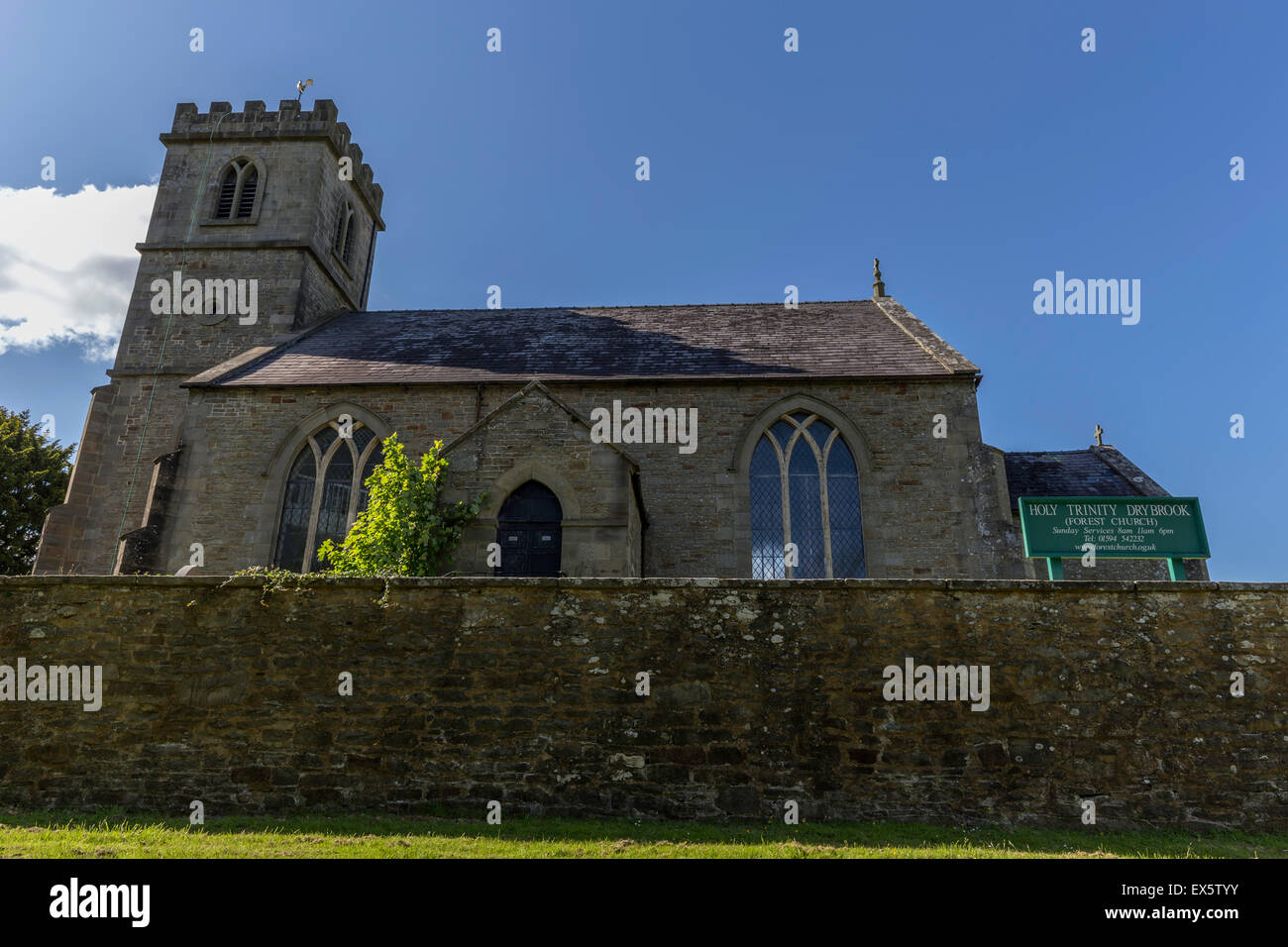 Chiesa della Santa Trinità, Foresta (chiesa), Drybrook, Gloucestershire, Inghilterra. Foto Stock