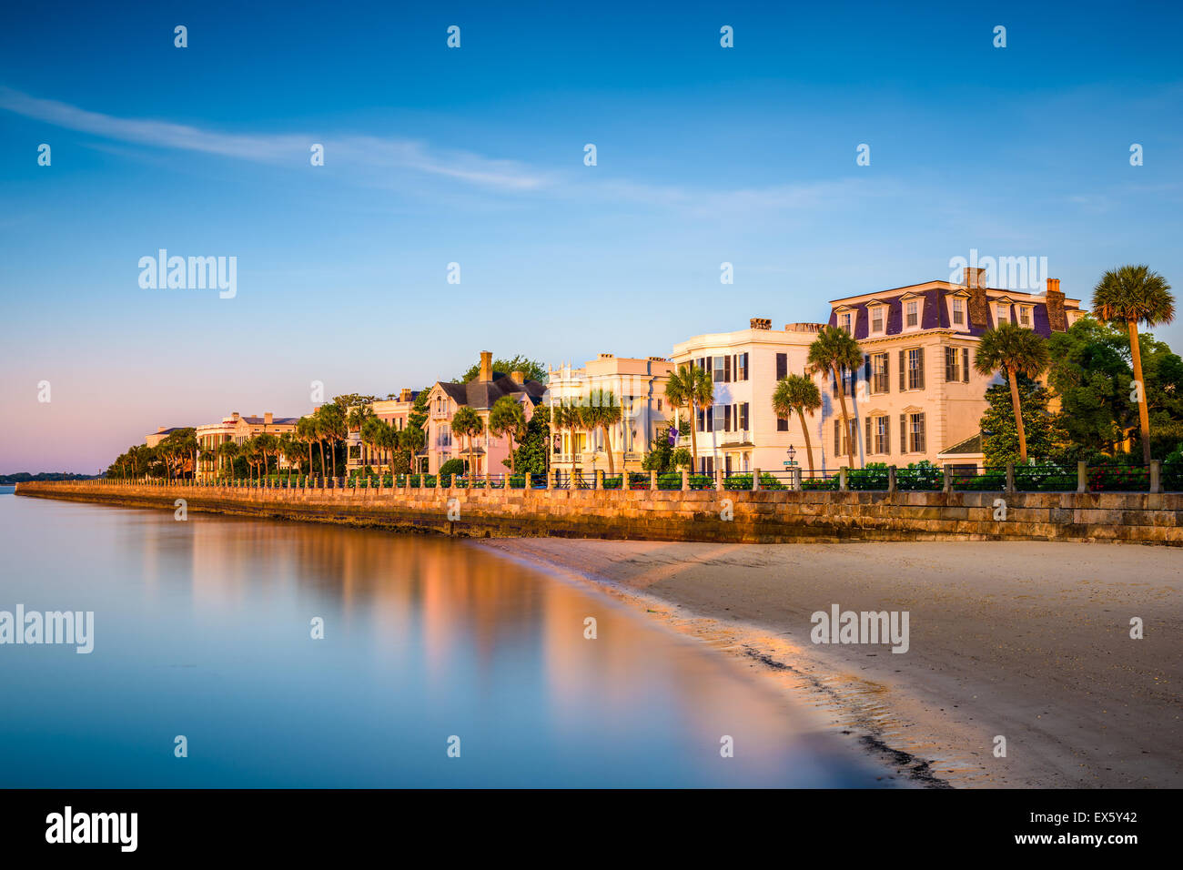 Charleston, Carolina del Sud, Stati Uniti d'America presso le abitazioni storiche sulla batteria. Foto Stock