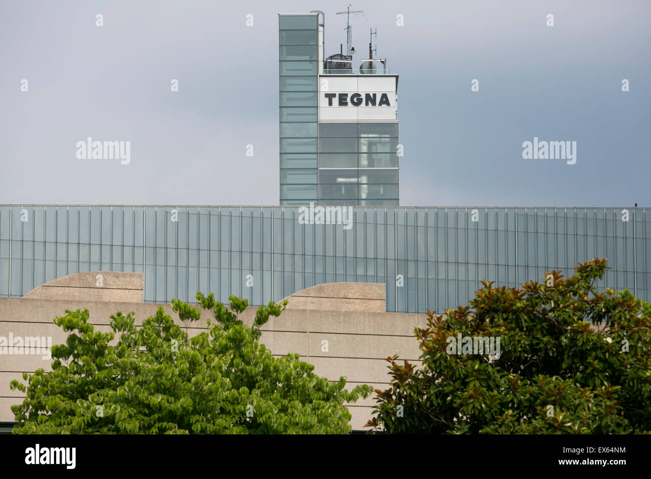 Un logo segno al di fuori della sede congiunta di Gannett e il recente formato TEGNA, presso Tysons Corner, Virginia. Foto Stock