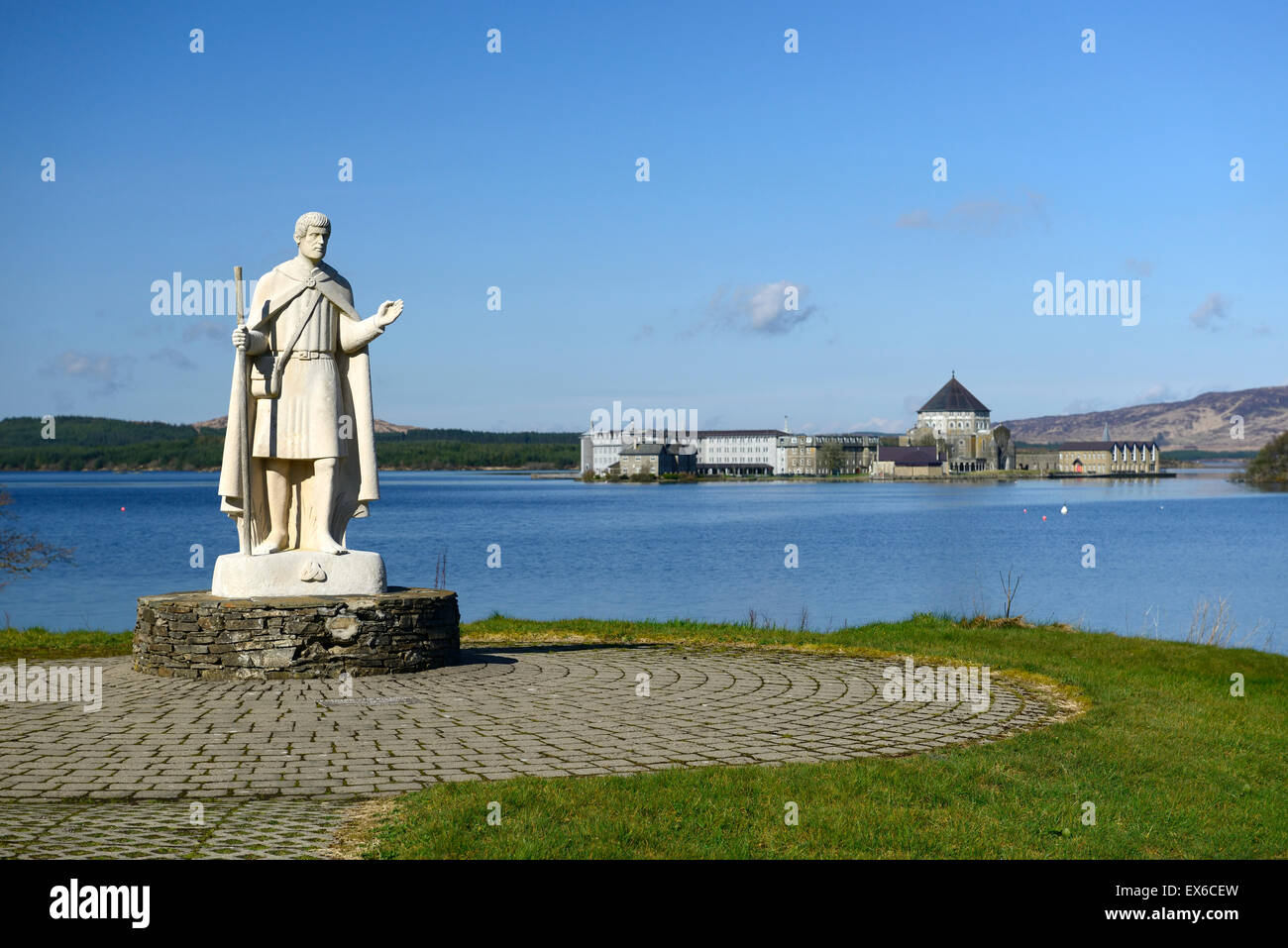Lough Derg San Patrizio statua pellegrinaggio religioso isola religione sito cattolico donegal ferry penitenti RM Irlanda Foto Stock