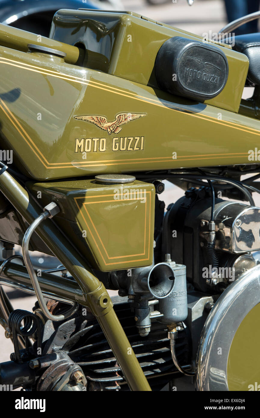 1920s Moto Guzzi normale motociclo a Banbury VMCC eseguire, Oxfordshire, Inghilterra Foto Stock