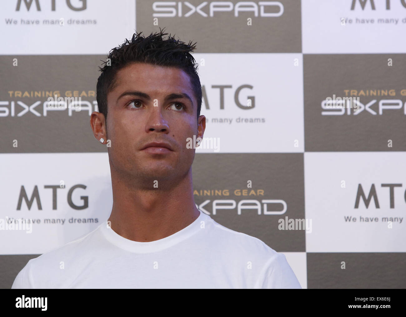 Tokyo, Giappone. 8 Luglio, 2015. Il portoghese football star Christiano Ronaldo partecipa ad un evento speciale di 'MTG ¡Á Christiano Ronaldo corpo progetto rivoluzione' in Tokyo, Giappone, luglio 8, 2015. Ronaldo è su una due giorni di visita in Giappone. Credito: Stringer/Xinhua/Alamy Live News Foto Stock