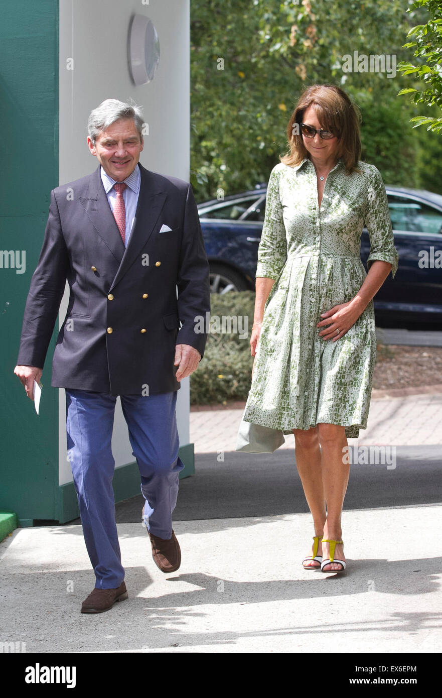 Il torneo di Wimbledon, Londra, Regno Unito. 08 Luglio, 2015. Michael e Carole Middleton arrivano al AELTC al giorno 9 del 2015 Wimbledon Tennis championships Credito: amer ghazzal/Alamy Live News Foto Stock