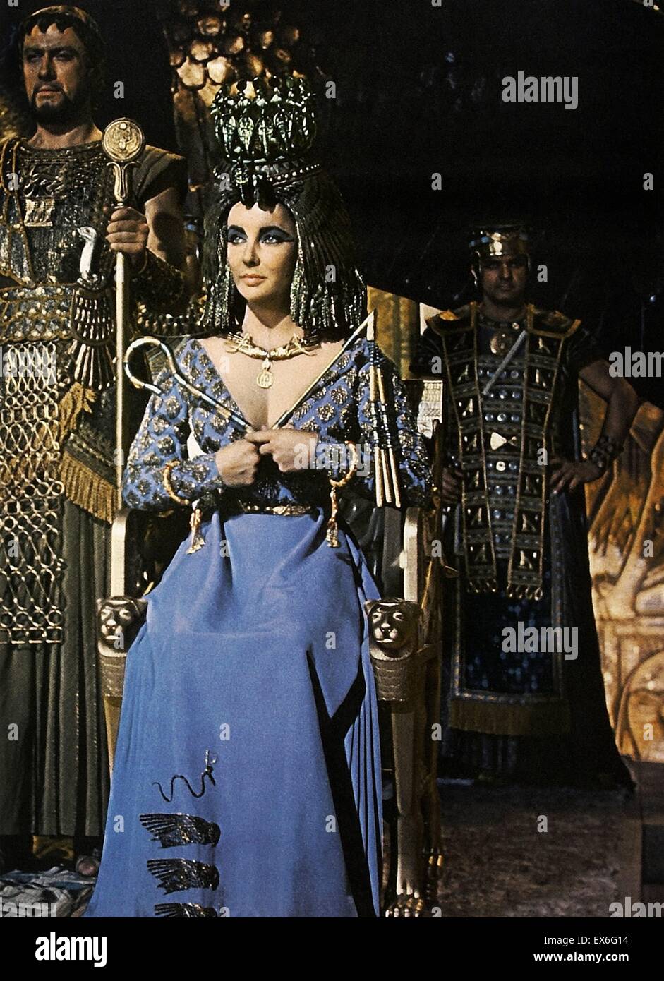 Elizabeth Taylor, (Febbraio 27, 1932 - Marzo 23, 2011) in Cleopatra è un 1963 Epico Dramma film diretto da Joseph L. Mickiewicz. Foto Stock