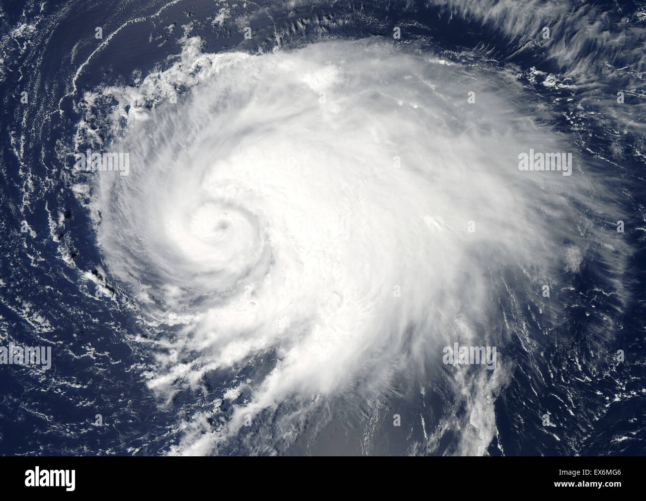 Vista satellitare di uragano Leslie sull'Oceano Atlantico. Immagine presa il 5 settembre 2012. Foto Stock