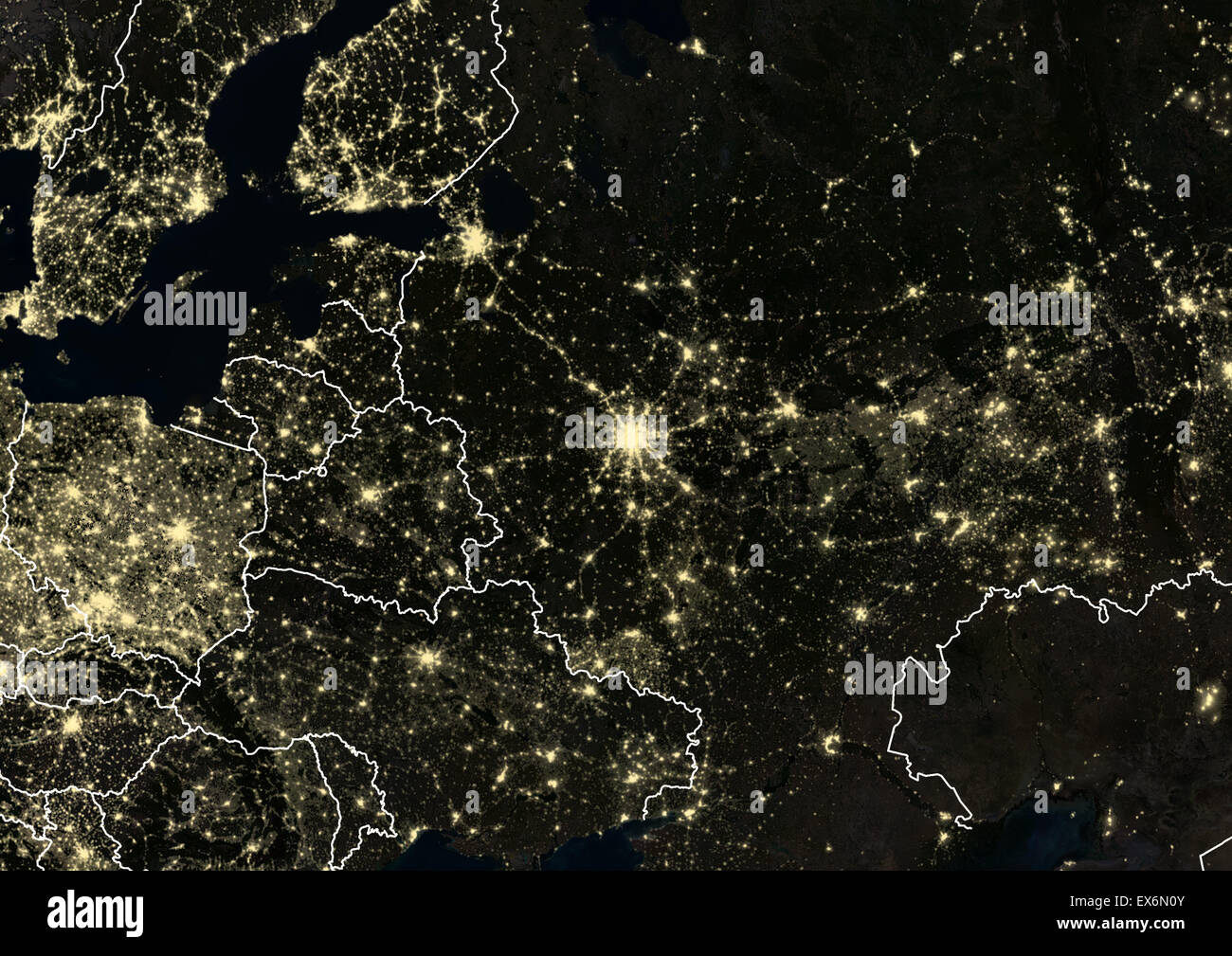 Mosca, Russia durante la notte nel 2012. Questa immagine satellitare con i confini mostra urbana e industriale delle luci. Foto Stock