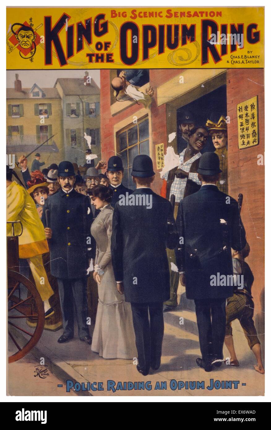 Un Americano di oppio den è razziato dalla polizia. Re dell'anello di oppio grande sensazione scenica : da Chas. E. Blaney (1944) & Chas. A. Taylor (1942). Colore. c1899. Foto Stock