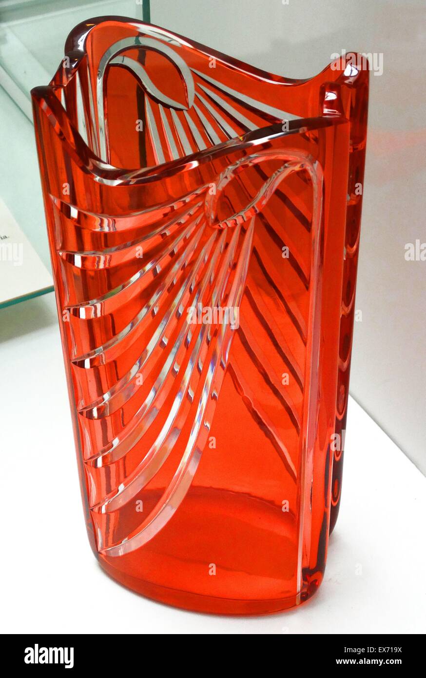 Stile Art Nouveau Cut vaso di vetro, belga, Val St Lambert fabbrica di vetro di Liegi, circa l905. Foto Stock