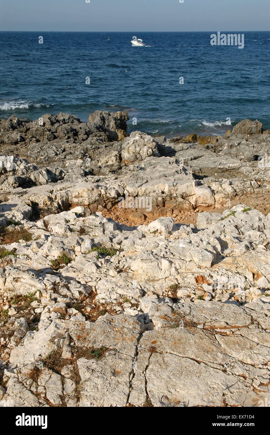 L'Italia, Regione Puglia, Otranto, la costa a sud della città Foto Stock