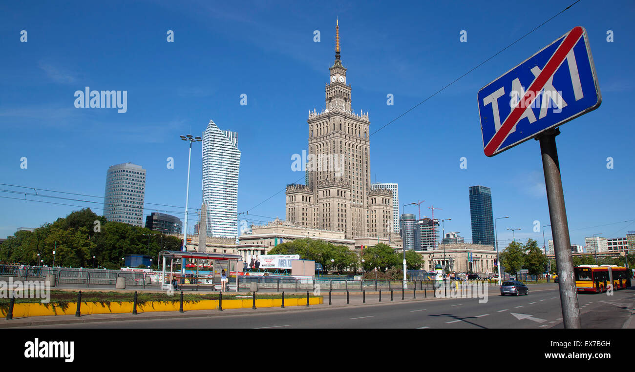 Polonia - Varsavia, Centrum, Palazzo della Cultura e della scienza, dono dalla Russia nel 1955. Foto Stock