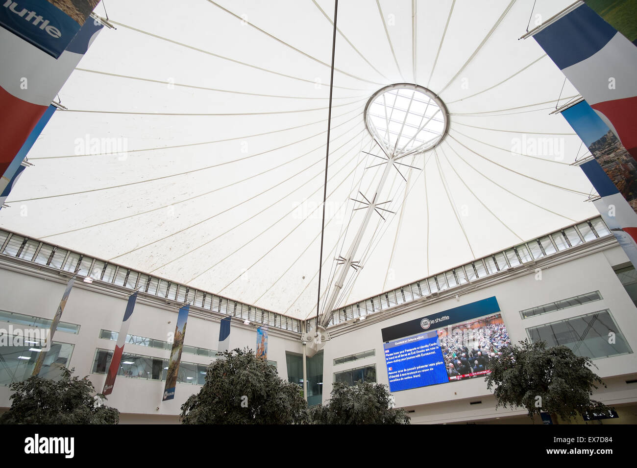 Interno dell'Eurotunnel Terminal in Folkestone, Inghilterra Foto Stock