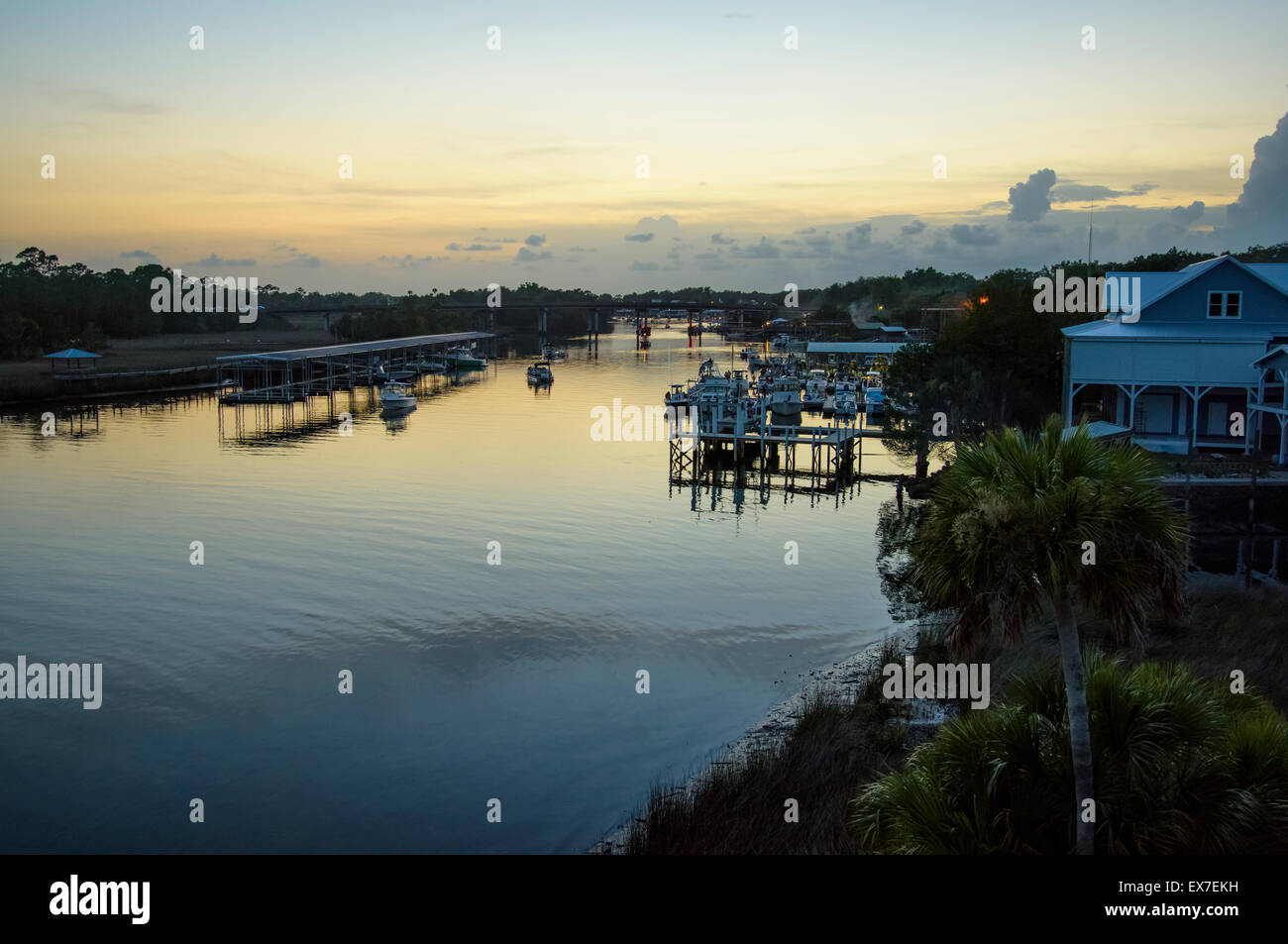 Fiume Steinhatchee marinas al crepuscolo Foto Stock