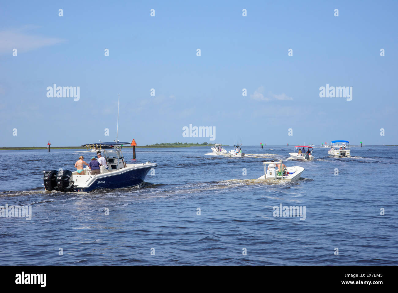 Imbarcazione da diporto il traffico sul Fiume Steinhatchee, Steimnhatchee, FL Foto Stock