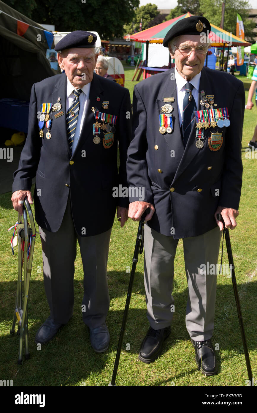 La Normandia veterani in Wiltshire annuale delle forze armate e i veterani Weekend presso la città di Trowbridge Park, Wiltshire, 2015. Foto Stock