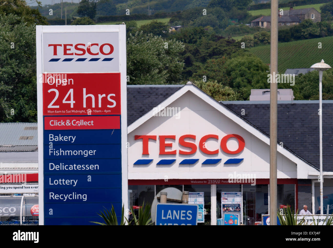 24ore negozio Tesco, Penzance, Cornwall, Regno Unito Foto Stock