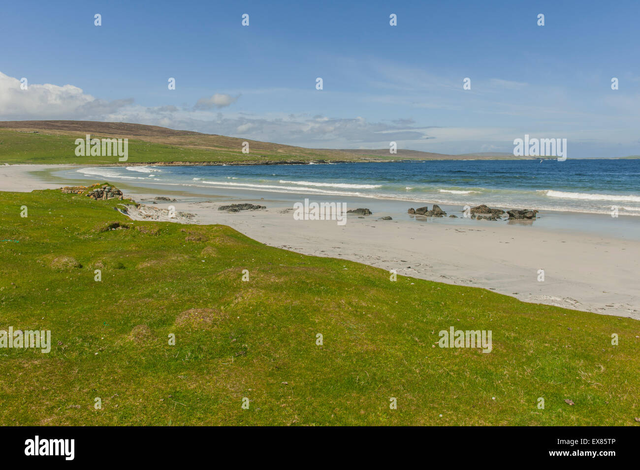 Costa, Sandwick Beach, Uyeasound, Unst, isole Shetland, Scotland, Regno Unito Foto Stock