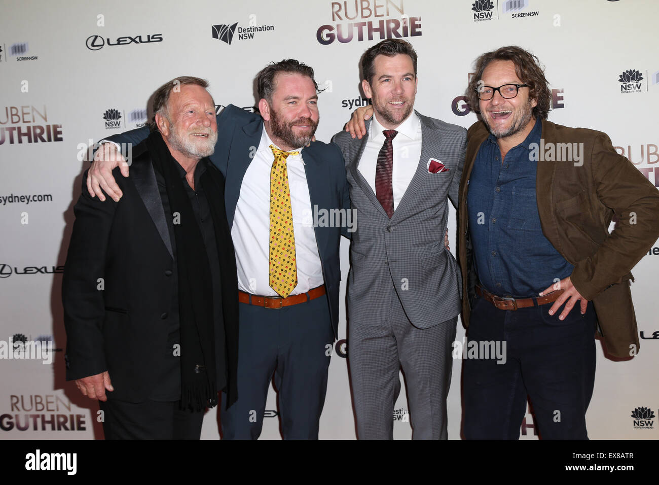 Sydney, Australia. 9 luglio 2015. Ruben Guthrie Cast & Crew, L-R: attore Jack Thompson, direttore/scrittore Brendan Cowell, attore Patrick Brammall e attore Jeremy Sims arrivano sul tappeto rosso al Ritz, 45 St Paul's Street, Randwick per la vagliatura di gala del film 'Ruben Guthrie'. Credito: Credito: Richard Milnes/Alamy Live News Foto Stock