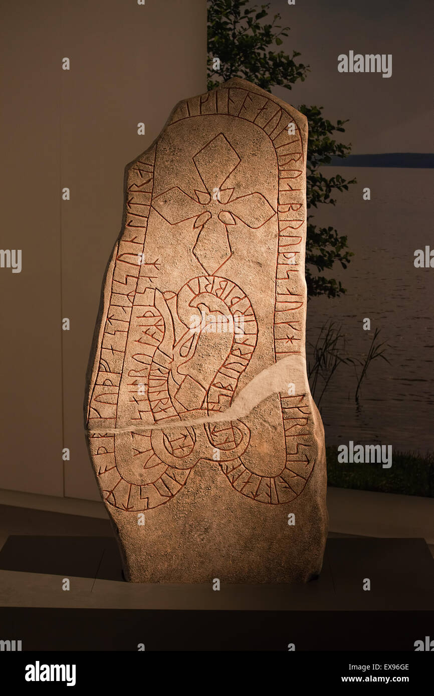 Barcellona Museo Marittimo (Museu Maritim) runestone - un'antica pietra runica con iscrizione runica e pattern, Catalogna, Spagna Foto Stock