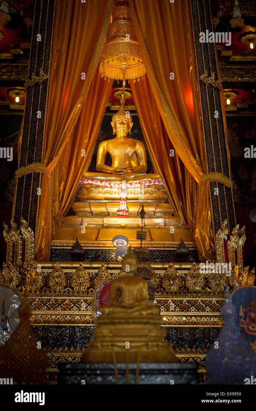Phra Sihing Buddha nella cappella Buddhaisawan, Bangkok, Thailandia, Sud-est asiatico. Foto Stock
