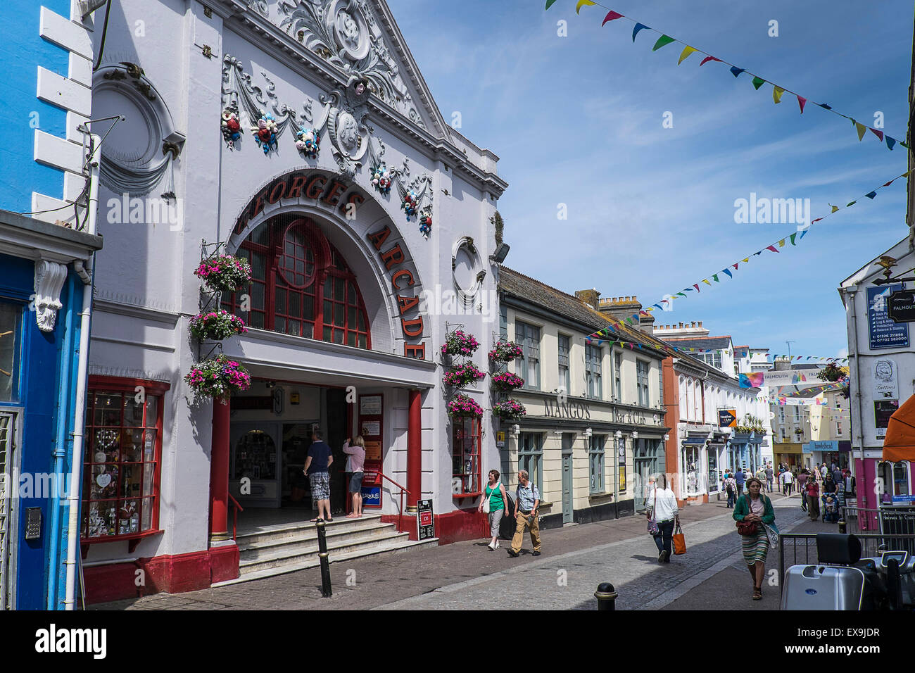 Georges Arcade in Church Street in Falmouth Town Center, Cornwall. Foto Stock