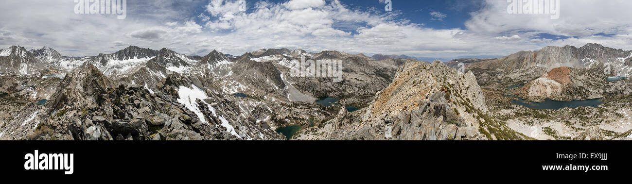 360 grado Sierra Nevada panorama di montagna dal picco di Hurd vicino al Vescovo California Foto Stock