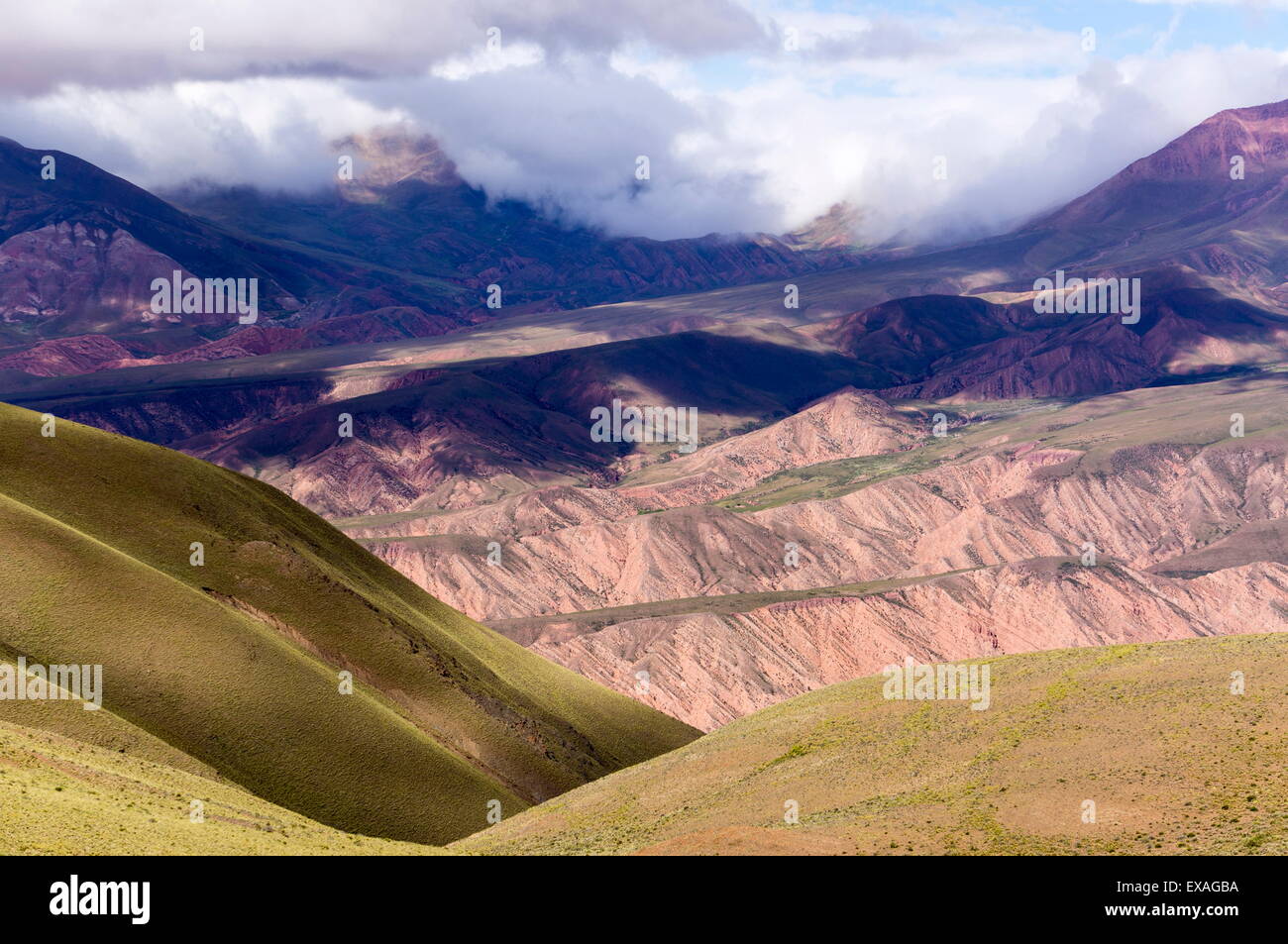 Multi montagne colorate, Humahuaca, provincia di Jujuy, Argentina, Sud America Foto Stock