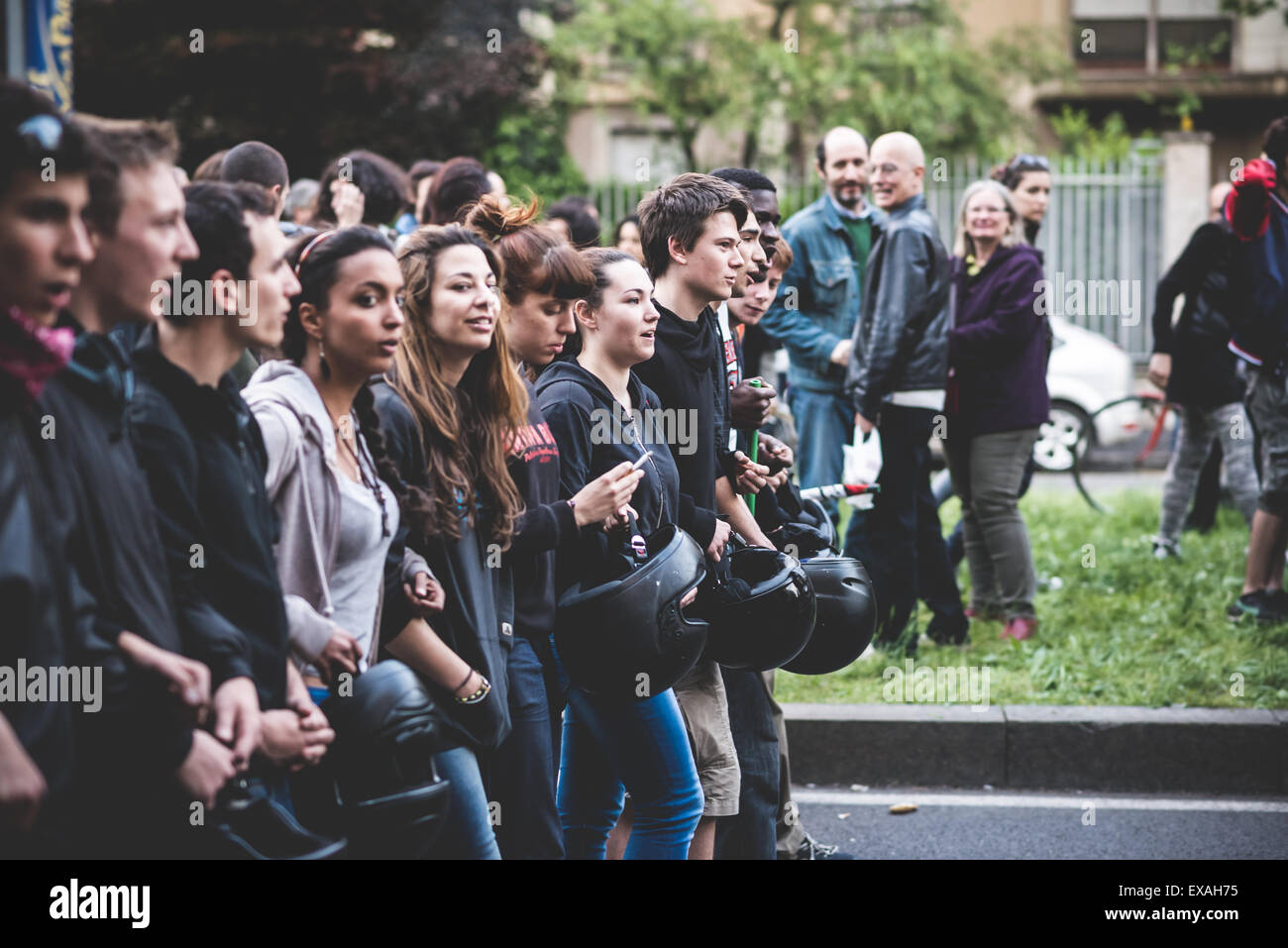 Milano, Italia - 29 aprile: manifestazione contro il fascismo e il nazismo a Milano il 29 aprile 2014. La gente ha preso le strade di Milano per protestare contro il neo nazisti e fascisti gruppi presenti a Milano Foto Stock