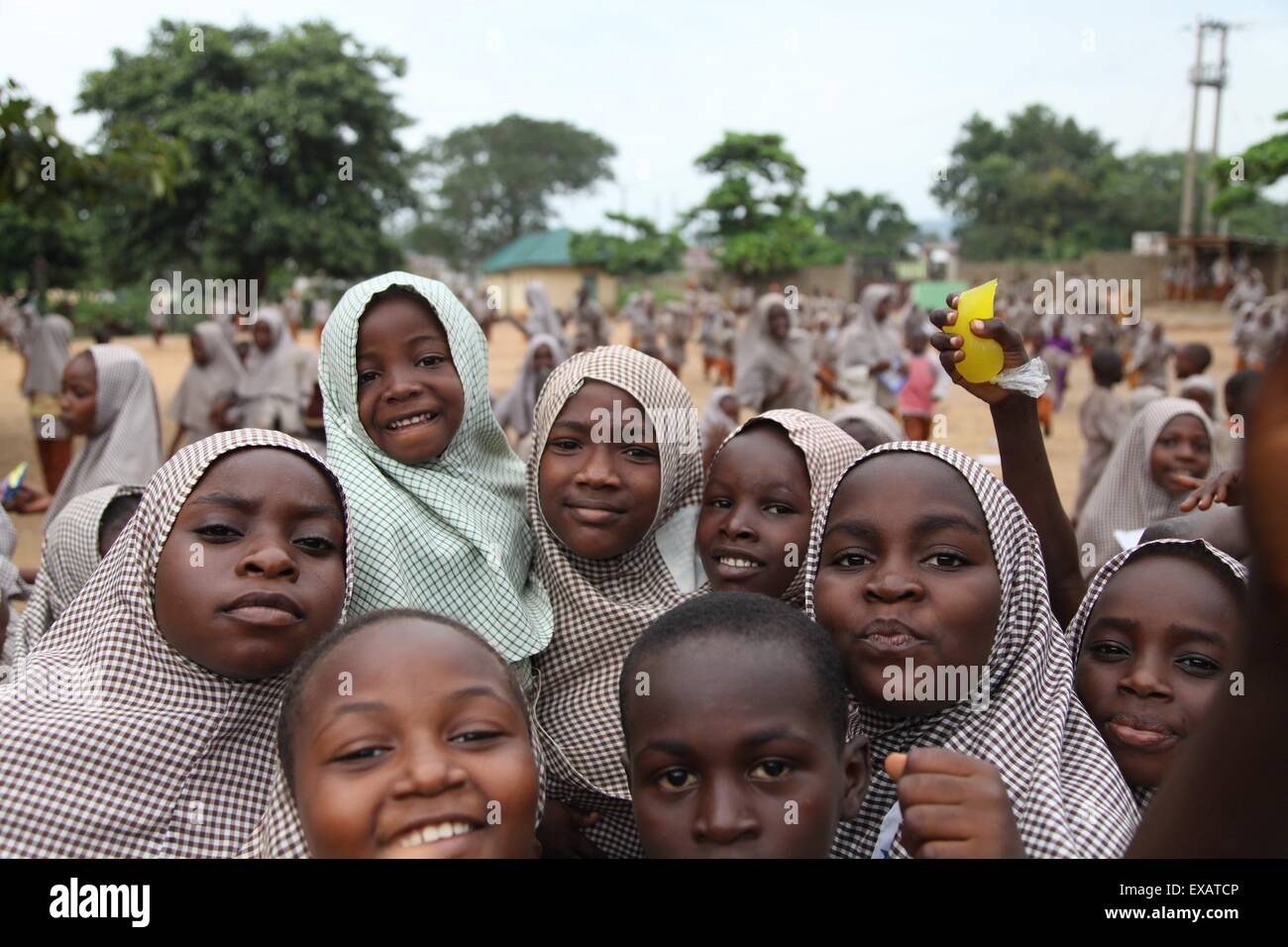 I Bambini gli studenti nella scuola islamica in Kura Foto Stock