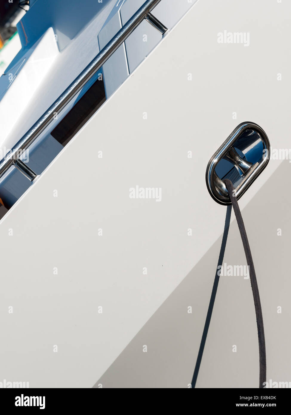 Dettaglio di un moderno yacht nel porto,Copenhagen,Danimarca Foto Stock