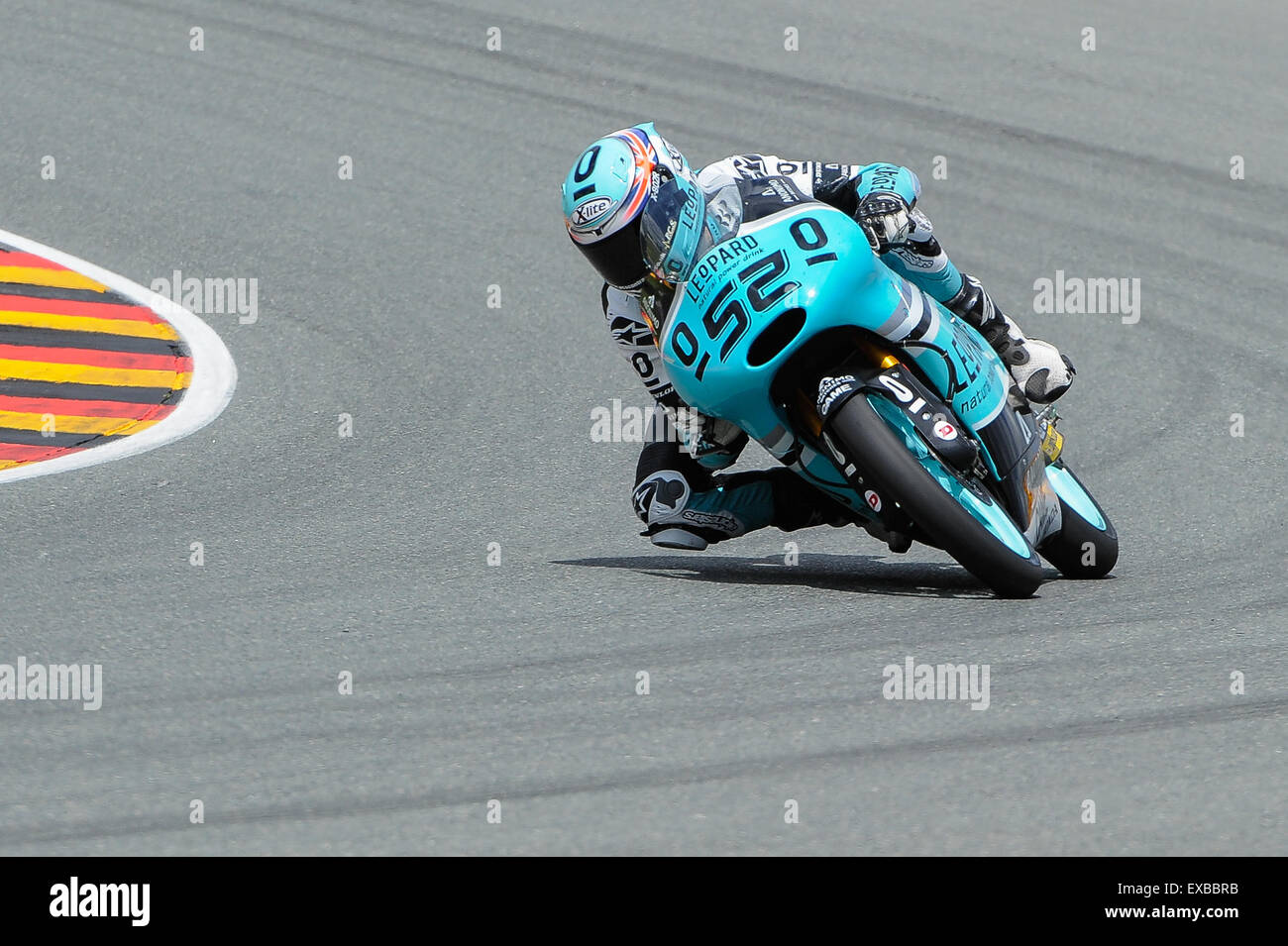 Freitag-Sonntag10.-12-07.2015, GoPro Motorrad Grand Prix Deutschland, Sachsenring, Moto 3, Tag 2, Danny Kent (GBR) Leopard Racing, Honda Foto: DeFodi.de Copyright Vermerk DeFodi.de -- DeFodi Ltd. & Co. KG, Wellinghofer Str. 117, D- 44263 D o r t m u n d, sport@defodi.de, Tel 0231-700 500 44, 0231-700 Fax 54 90, C o m m e r z b a n k D o r t m u n d, Kto: 36 11 76 100, BLZ: 440 400 37 // BIC COBADEFFXXX // Codice IBAN: DE74 4404 0037 0361 1761 00 // Steuer-Nr.: 315/5803/1864, USt-IdNr.: DE814907547 - 7% MwSt. Foto Stock