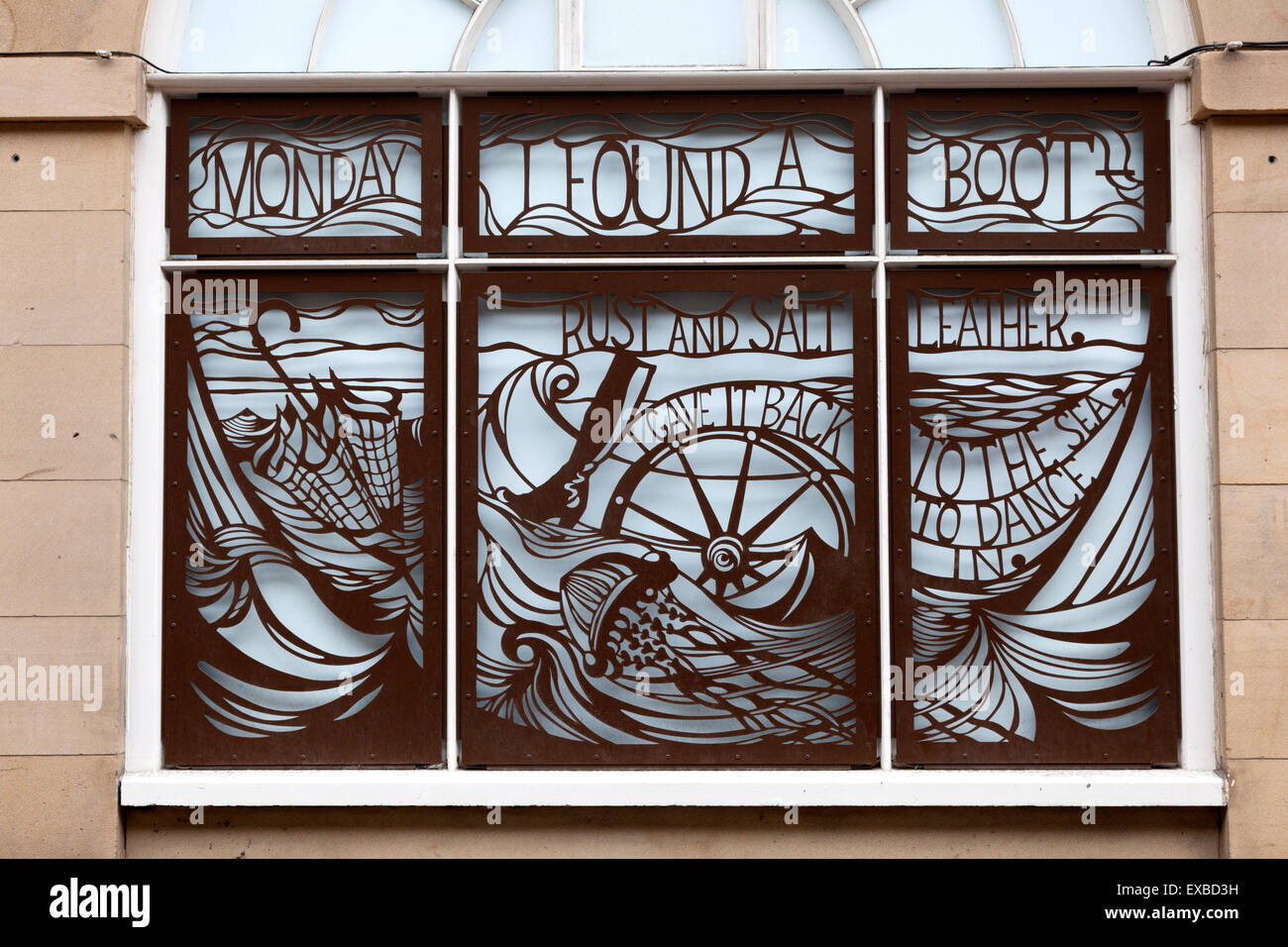 Finestra design in Rose Street basato su un poema di George Mackay Brown, Edimburgo, Lothian Foto Stock