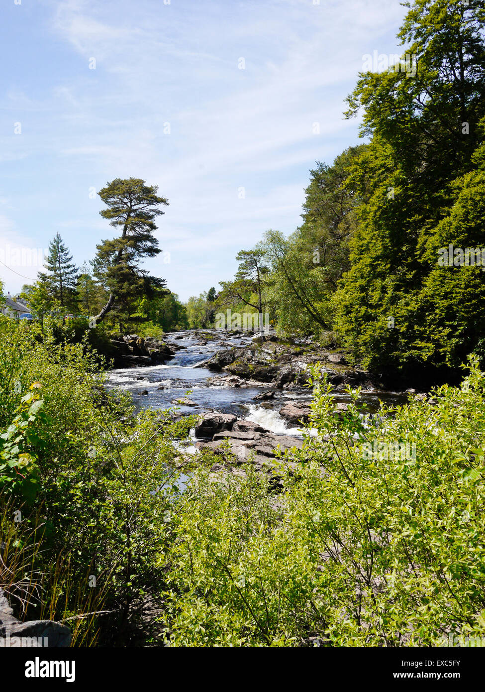 Falls of Dochart, River Dochart, Killin Village,Perthshire, Scotland, Regno Unito. Foto Stock