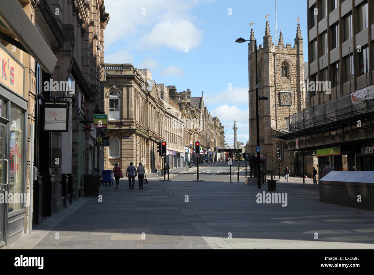 Vista della chiesa di San Giovanni Battista e di Grainger Street, Newcastle Foto Stock