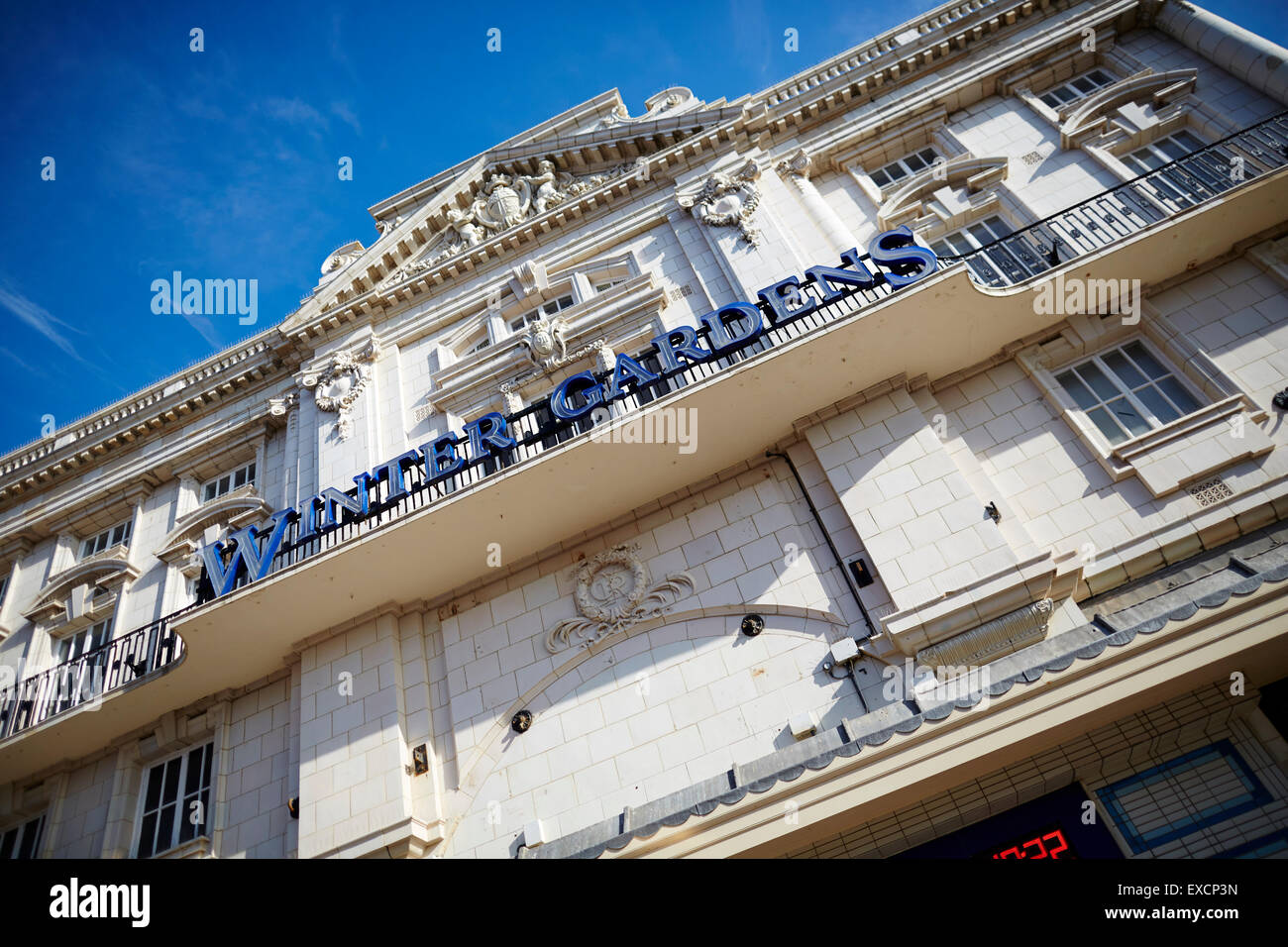 Winter Gardens segno sull'esterno dell'edificio 1870 1878 xix secolo 845- adulti sala da ballo Arcaid beach Blackpool British Foto Stock