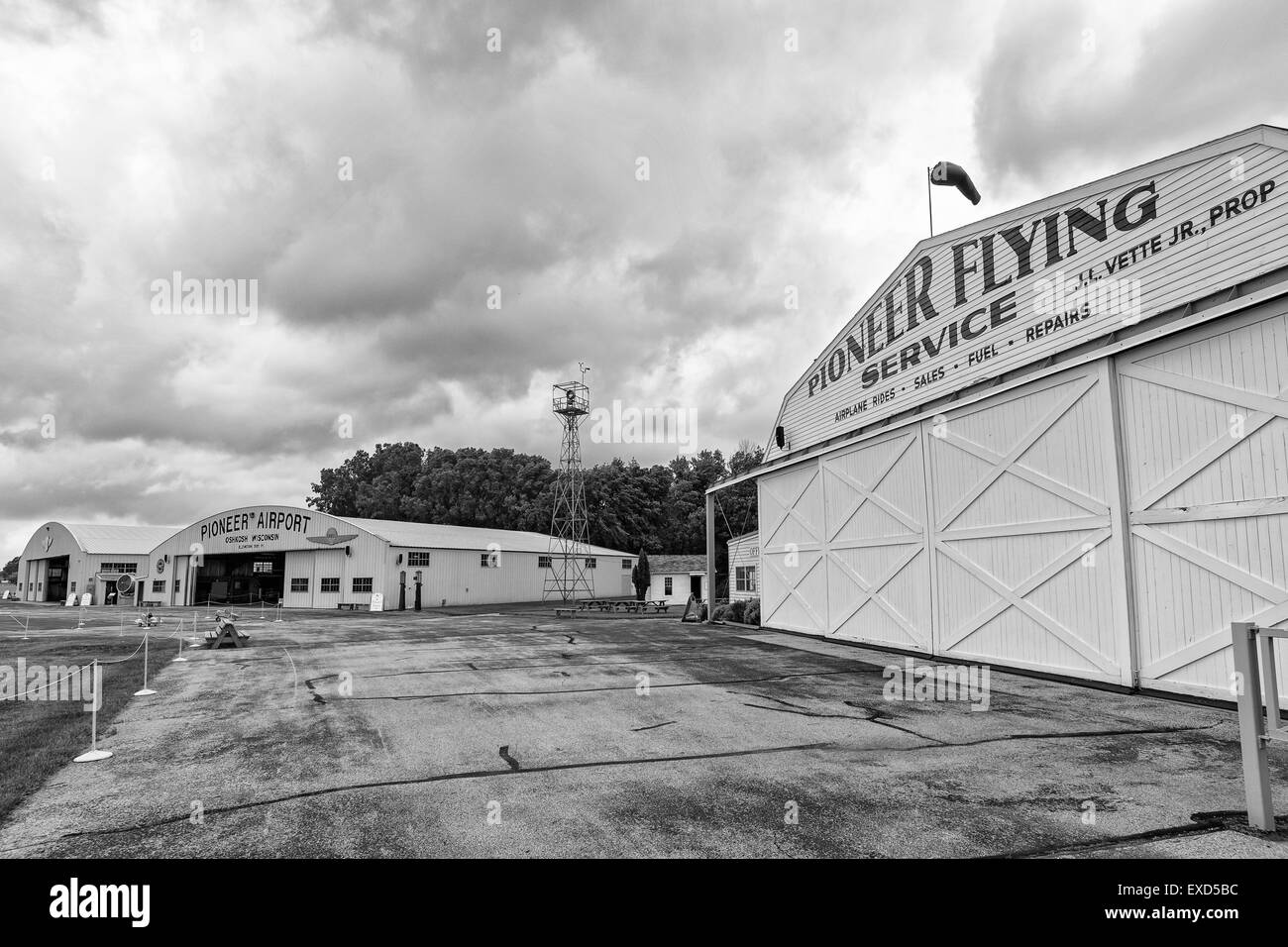 Wisconsin, Oshkosh, Experimental Aircraft Association, EAA AirVenture Museum, Pioneer aeroporto, 1930s era appendiabiti esterni Foto Stock