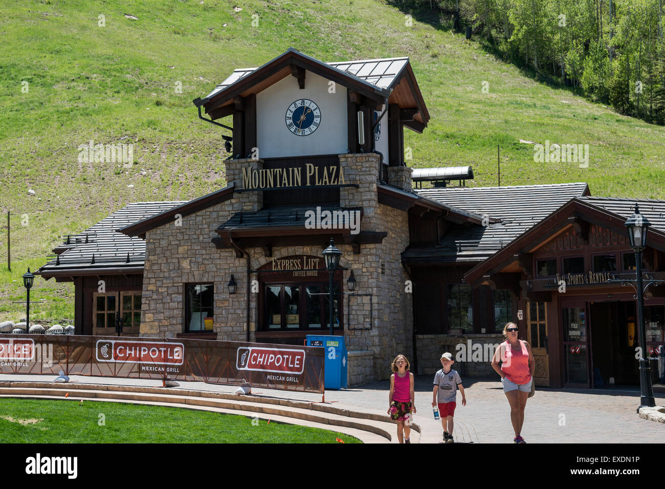 Sci lodge in estate , la cittadina di Vail , Colorado, USA, America del Nord, Stati Uniti Foto Stock