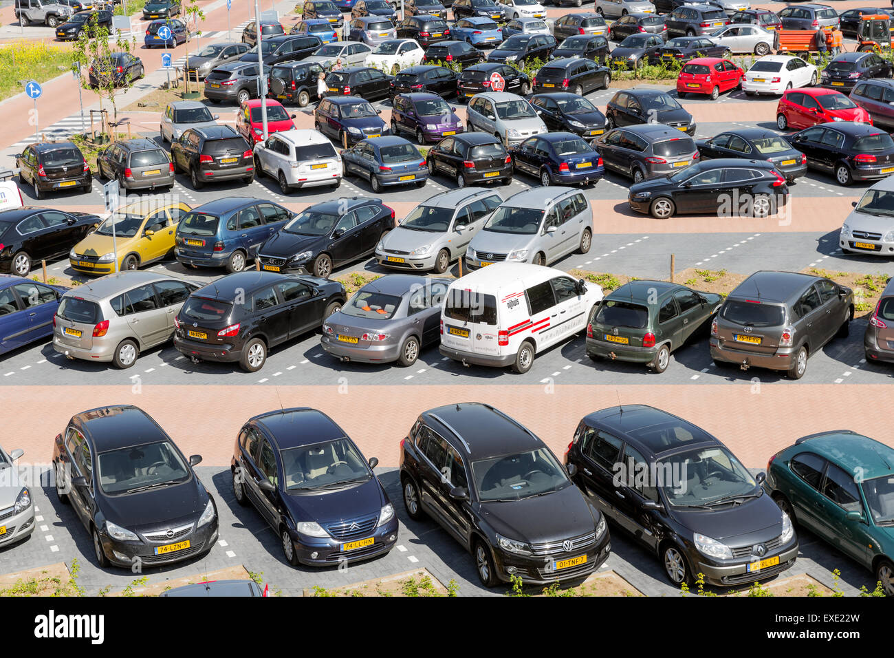 Vista aerea del parco auto dell'Ospedale Isala Zwolle, Paesi Bassi Foto Stock