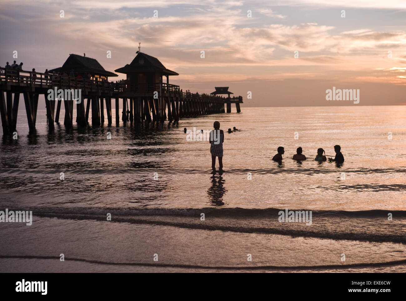 Naples, Florida Pier al tramonto Foto Stock