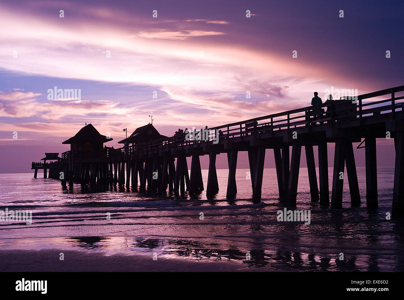 Naples, Florida Pier al tramonto Foto Stock
