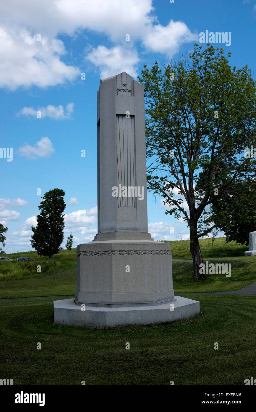 Monumento ai soldati sconosciuti, dedicato dal DAR nel 1931, a Saratoga Parco Nazionale Storico Foto Stock