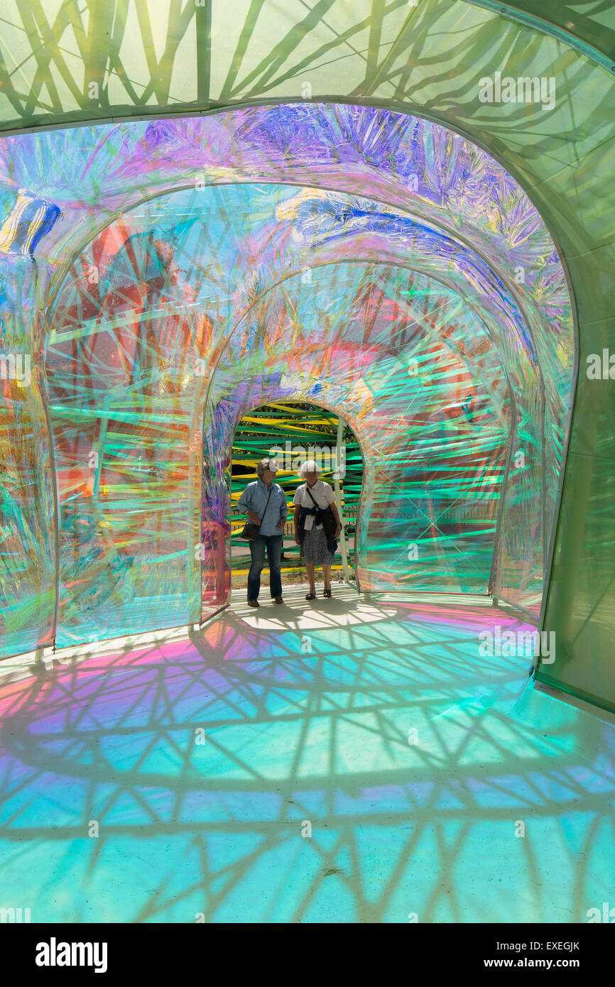 Vista interna del padiglione. Serpentine Pavilion 2015, Londra, Regno Unito. Architetto: Selgas Cano, 2015. Foto Stock