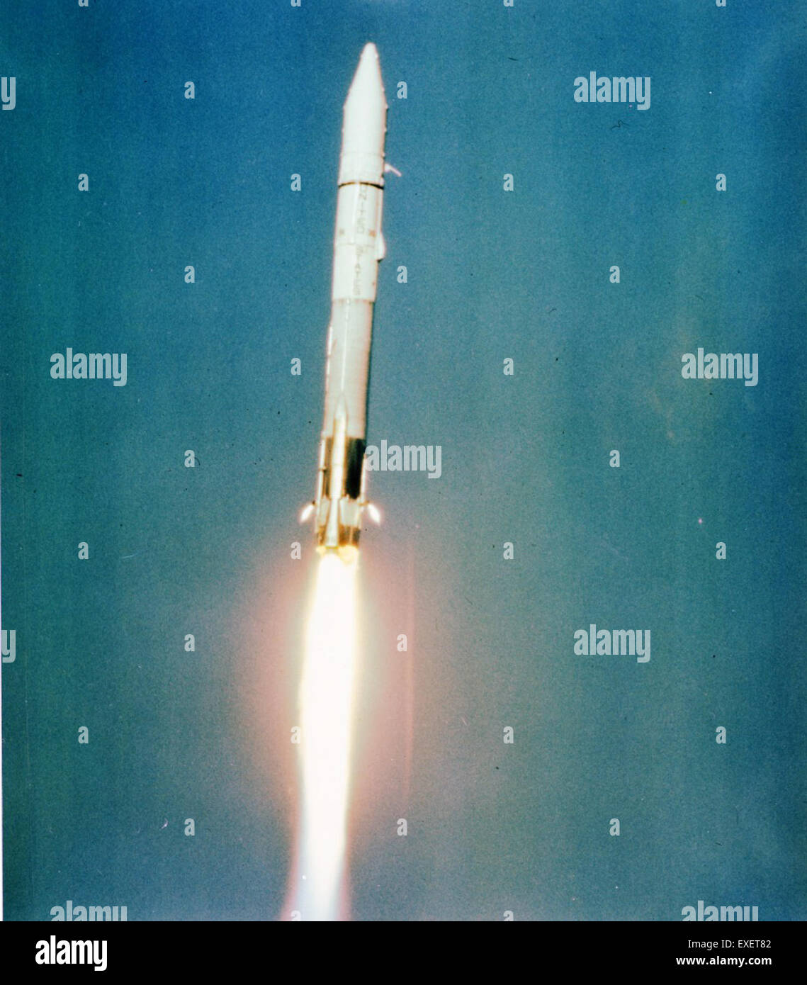 L'Atlas Centaur era una prima versione del razzo Atlas, sviluppato dalla Convair per l'uso da parte della U.S. Air Force. Lo stadio superiore del Centaur fu un'innovazione chiave, consentendo missioni spaziali di precisione durante gli anni '1960 Foto Stock L'Atlas Centaur era una prima versione del razzo Atlas, sviluppato dalla Convair per l'uso da parte della U.S. Air Force. Lo stadio superiore del Centaur fu un'innovazione chiave, consentendo missioni spaziali di precisione durante gli anni '1960 Foto Stock